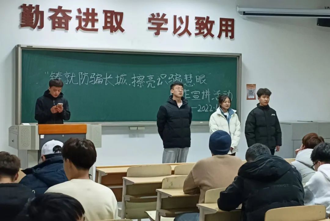 15040